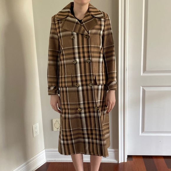 Zara Coat - size xs (fits oversized) - belt not included - Picture 1 of 6